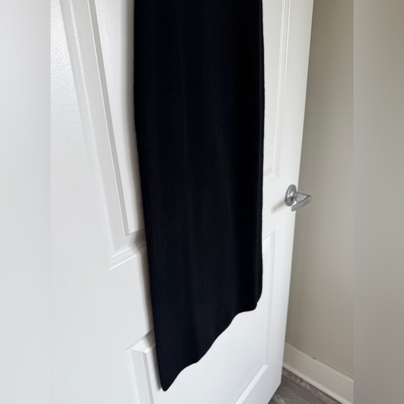 NWT! | QUINCE Mongolian Cashmere Sleeveless Midi
Sweater Dress Black Size Small - Picture 5 of 16